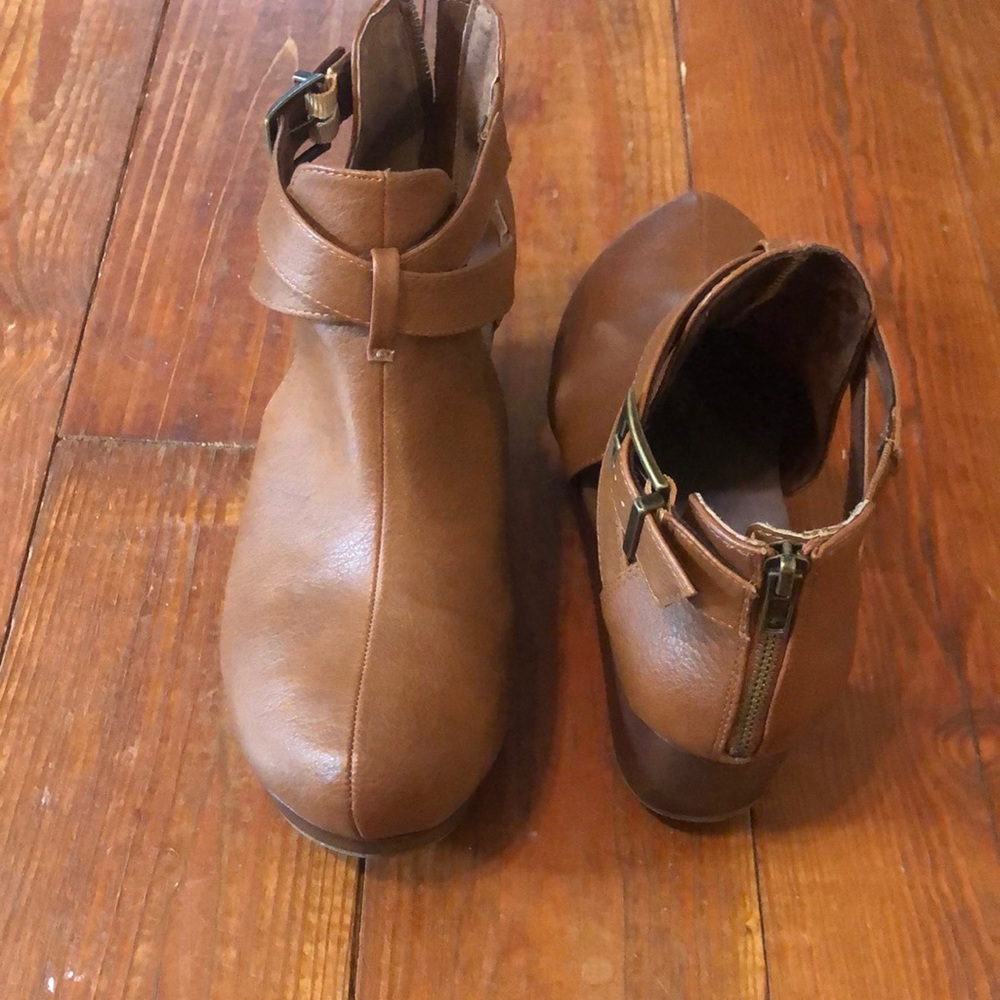 YellowBox Clogs